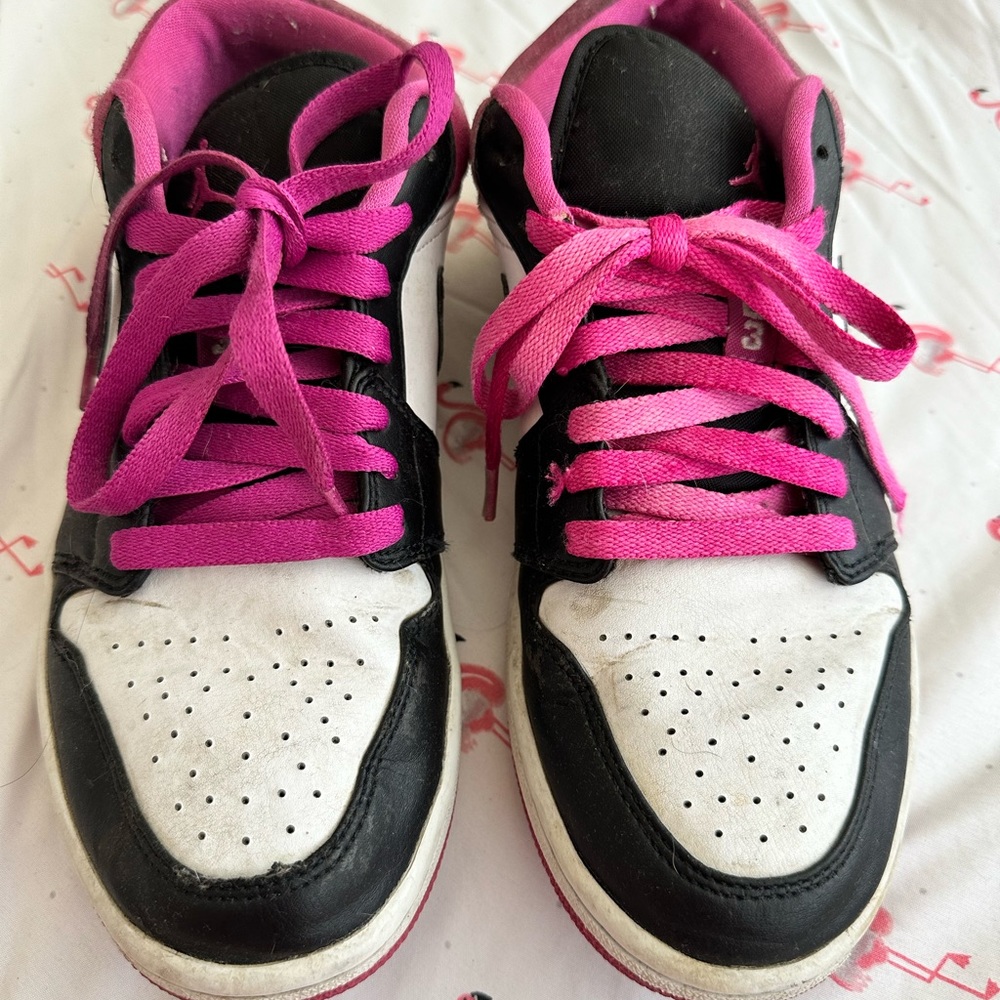 Air Jordan 1 Low Black Active Fuschia Men’s 8